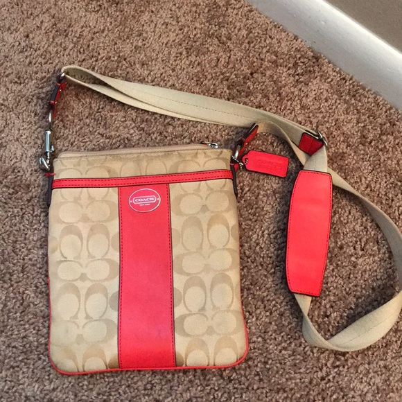 Coach Handbags - Coach Crossbody purse